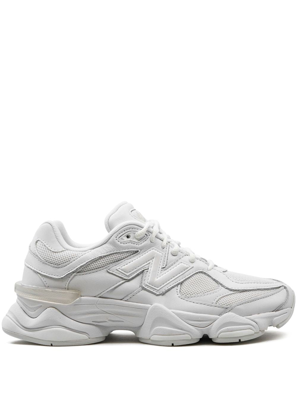 9060 – Triple White
